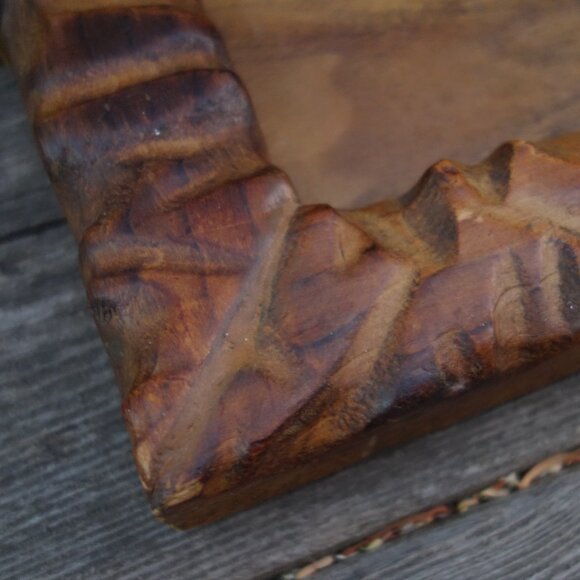 Nice Wood Serving Tray with Metal Handles and Carved Border - Picture 9 of 12